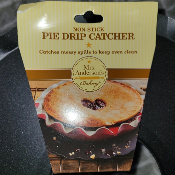 Mrs. Anderson’s Non-Stick Pie Drip Catcher New - Picture 2 of 4